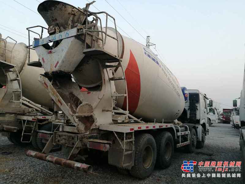 山东出售转让二手2013年中国重汽豪沃ZZ5253GJBN3841C搅拌运输车