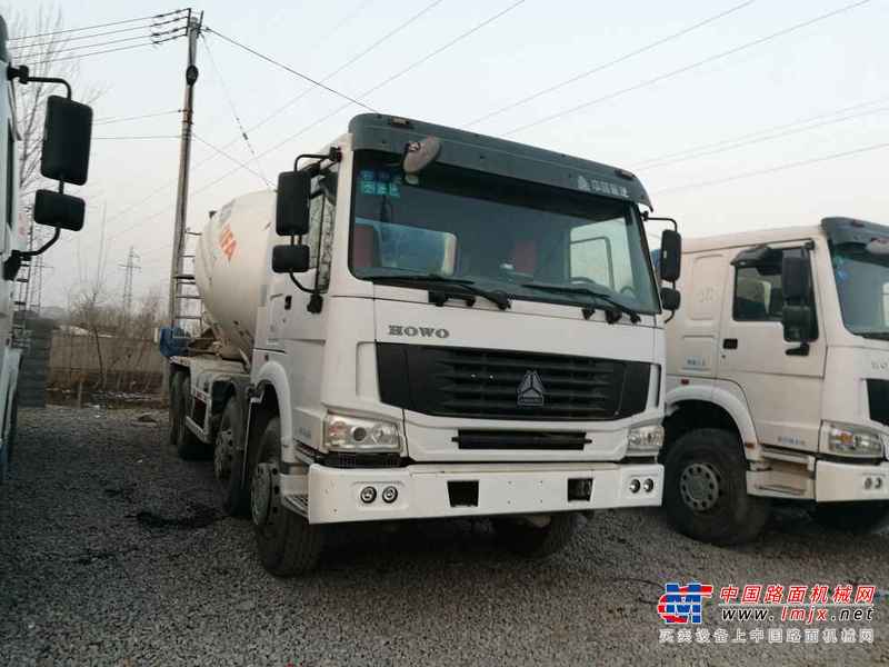 山东出售转让二手2013年中国重汽豪沃ZZ5253GJBN3841C搅拌运输车