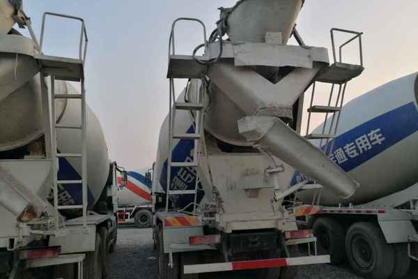 山东出售转让二手2012年陕汽德龙SX5255GJBJR404搅拌运输车