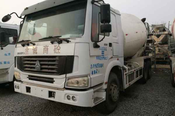 山东出售转让二手2011年中国重汽豪泺ZZ5317GJBN3267D1搅拌运输车