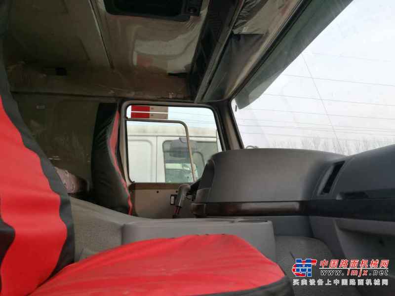 山东出售转让二手2010年中国重汽豪沃ZZ5253GJBN4241C1搅拌运输车