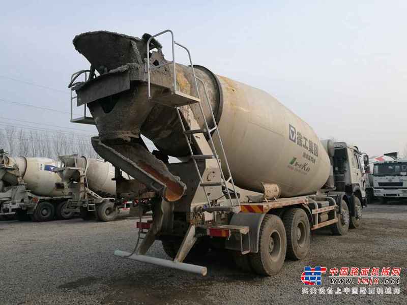 山东出售转让二手2014年中国重汽豪沃ZZ5253GJBN4241C1搅拌运输车