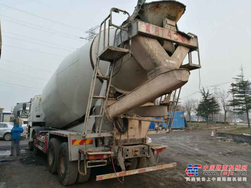 山东出售转让二手2012年中国重汽豪沃ZZ5253GJBN4241C1搅拌运输车