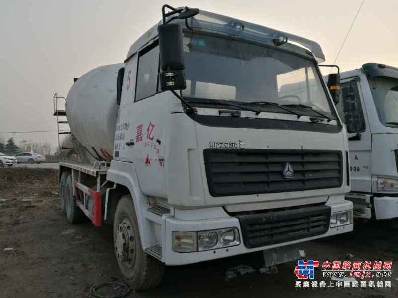 山东出售转让二手2011年中国重汽豪沃ZZ5253GJBN3841C搅拌运输车