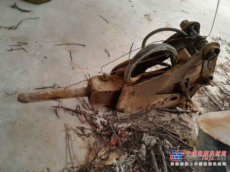 陕西出售转让二手3000小时2010年东奇68破碎锤
