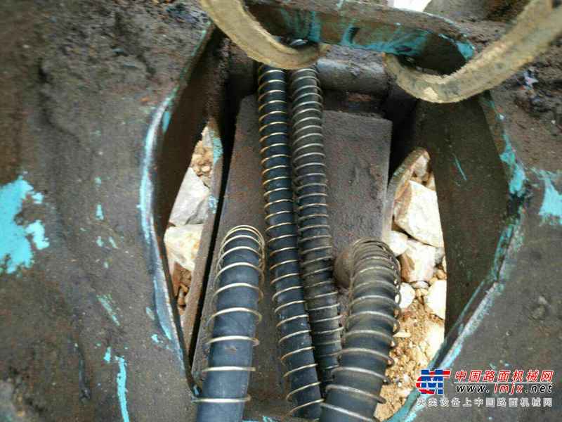 贵州出售转让二手4800小时2011年惊天75破碎锤