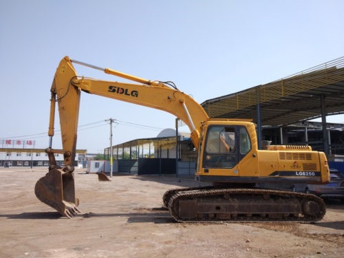 陕西出售转让二手8560小时2012年临工LG6250挖掘机