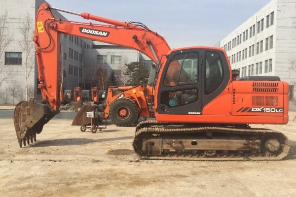 吉林出售转让二手930小时2014年斗山DX150LC挖掘机