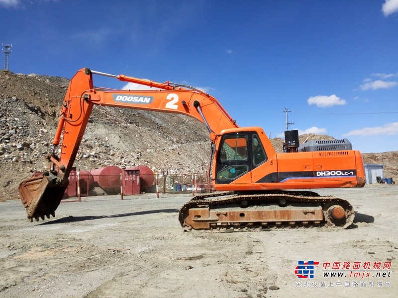 内蒙古出售转让二手7389小时2012年斗山DH300LC挖掘机