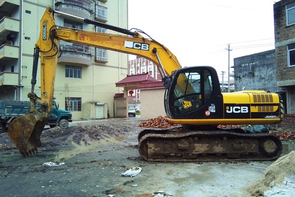 广西出售转让二手4329小时2012年JCBJS220LC挖掘机