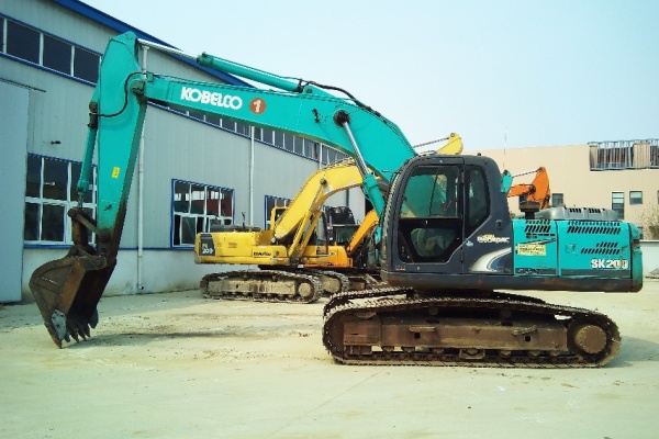 安徽出售转让二手5435小时2011年神钢SK200挖掘机