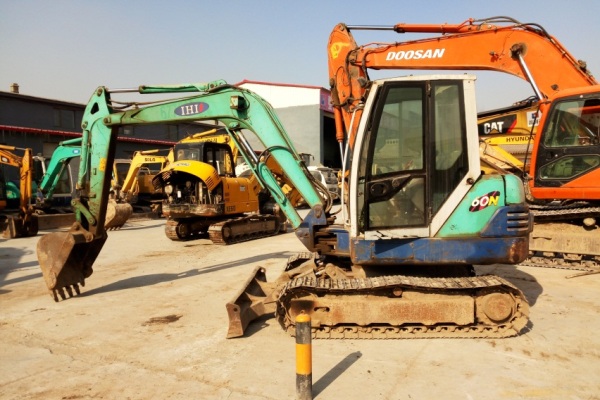 内蒙古出售转让二手8296小时2009年石川岛60N挖掘机