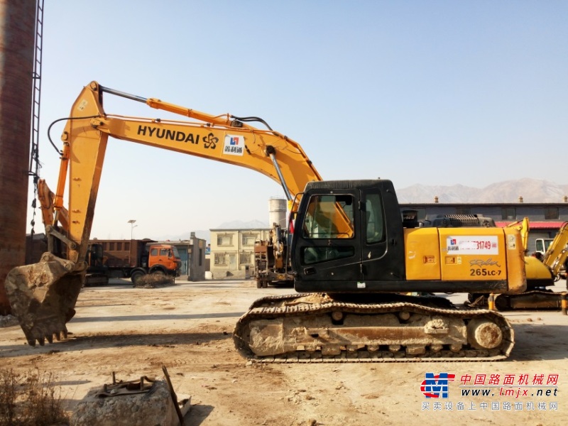 内蒙古出售转让二手7606小时2011年现代R225LC挖掘机
