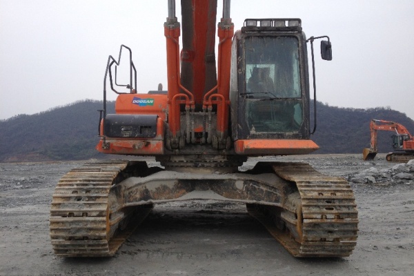 湖北出售转让二手9099小时2012年斗山DX380LC挖掘机