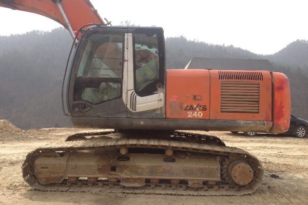 湖北出售转让二手7251小时2009年日立ZX240挖掘机