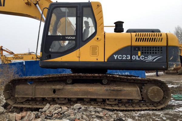 吉林出售转让二手2010年玉柴YC230LC挖掘机