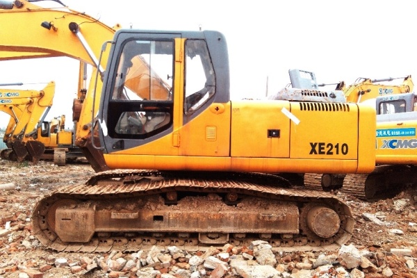 湖北出售转让二手2010年徐工XE210挖掘机