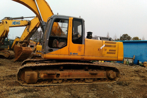 湖北出售转让二手2011年徐工XE260C挖掘机