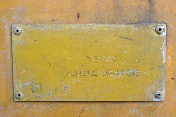 湖北出售转让二手2148小时2011年徐工XE215C挖掘机