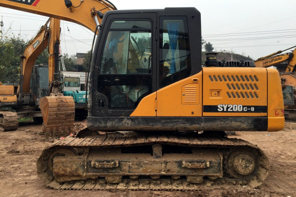 重庆出售转让二手2346小时2014年三一重工SY135C挖掘机