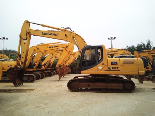 广西出售转让二手10100小时2011年柳工CLG923D挖掘机