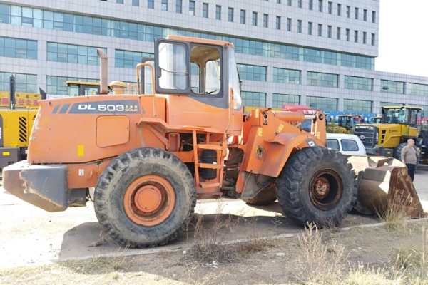 内蒙古出售转让二手6000小时2012年斗山DL503装载机