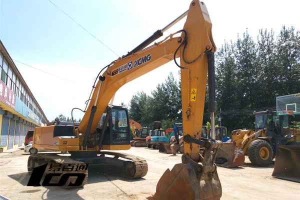 晋中市出售转让二手2011年徐工XE260C挖掘机