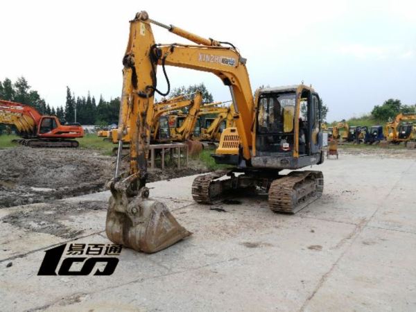成都市出售转让二手2012年新筑XZ90-8挖掘机