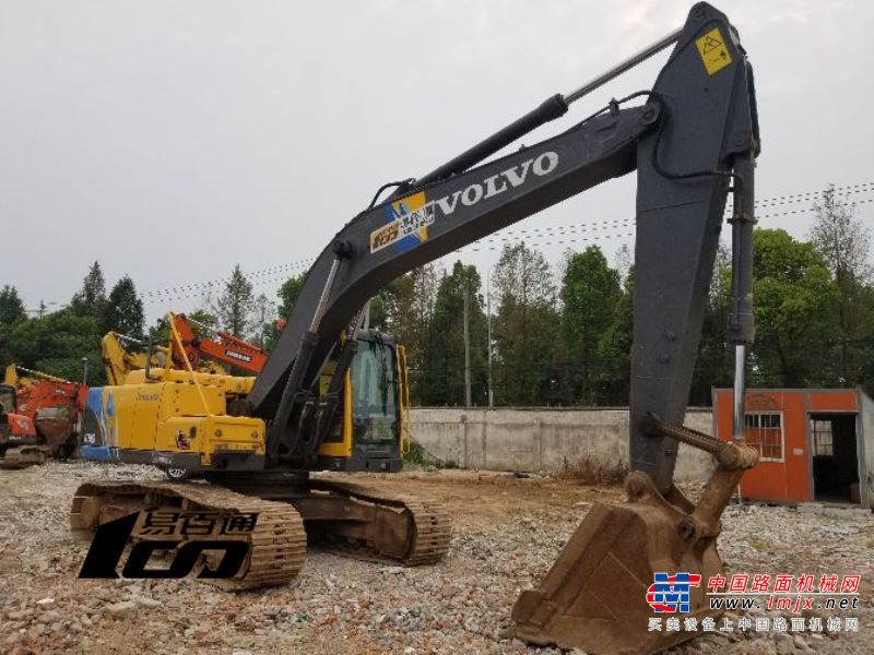 武汉市出售转让二手2013年沃尔沃EC210B挖掘机
