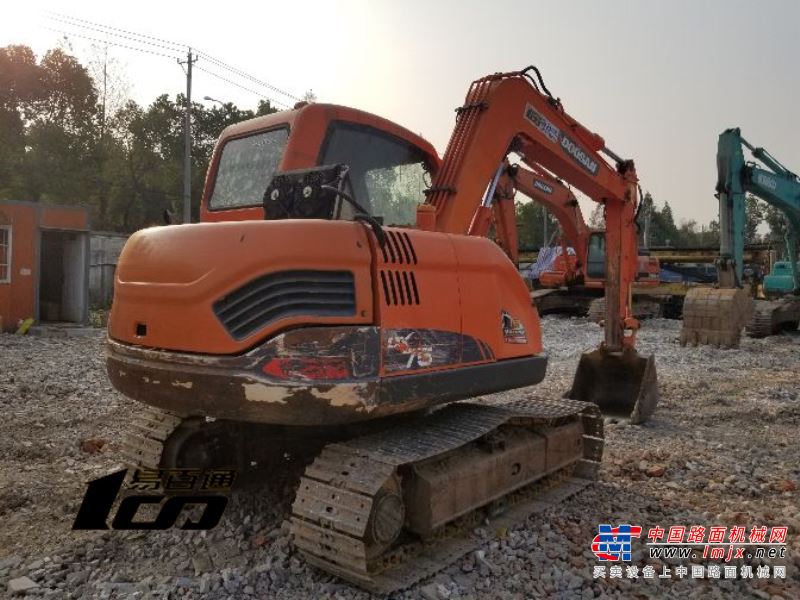武汉市出售转让二手2014年斗山DX75挖掘机