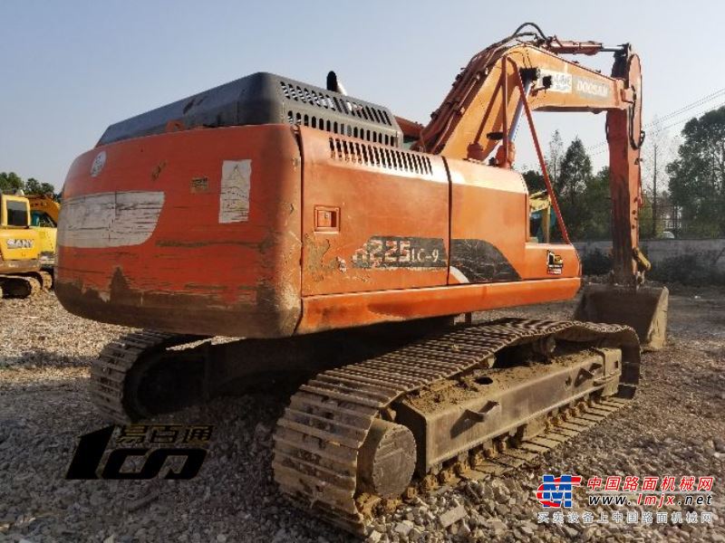 武汉市出售转让二手2010年斗山DH225LC-9挖掘机