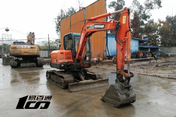 成都市出售转让二手2013年斗山DX60挖掘机