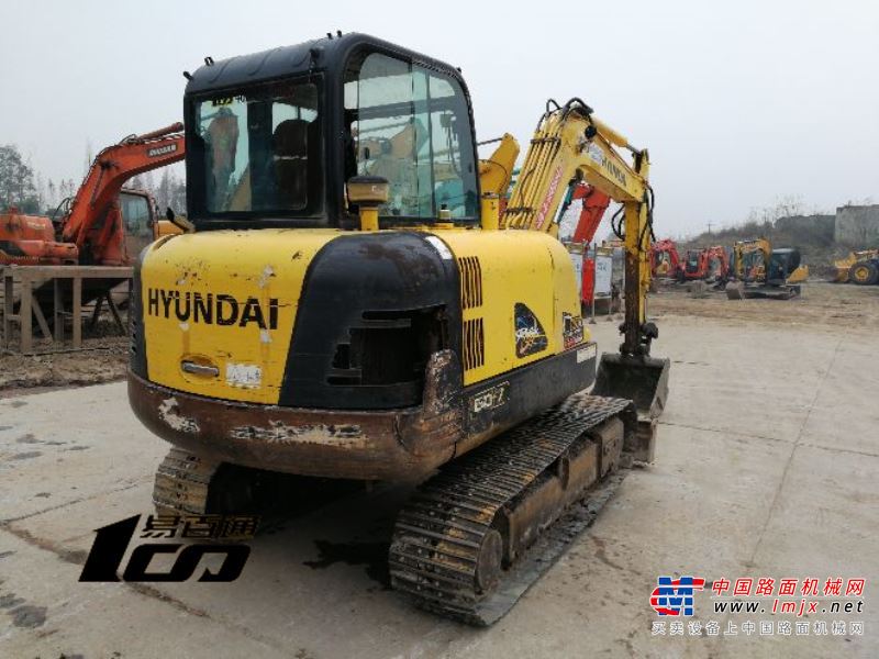 成都市出售转让二手2011年现代R60-7挖掘机