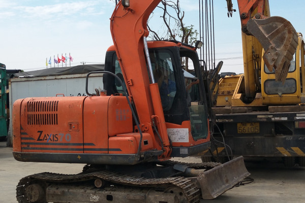 上海出售转让二手1350小时日立挖掘机