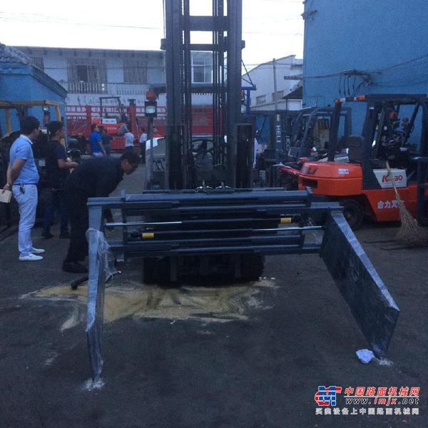 上海出售转让二手1000h小时合力叉装车