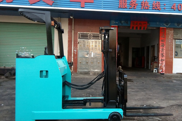 出售转让二手SHINKO8FBR30叉装车