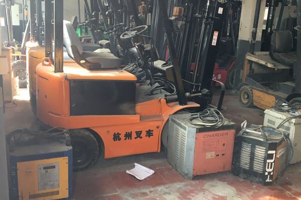 出售转让二手鍚堝姏R H叉装车