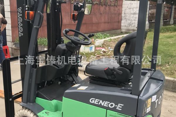 出售转让二手涓扮敯丰田1.5t叉装车