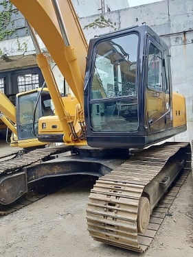 上海出售转让二手5000小时现代挖掘机