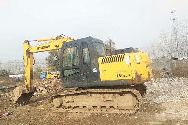 上海出售转让二手3000小时现代挖掘机