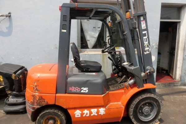 出售转让二手合力叉车3吨叉装车