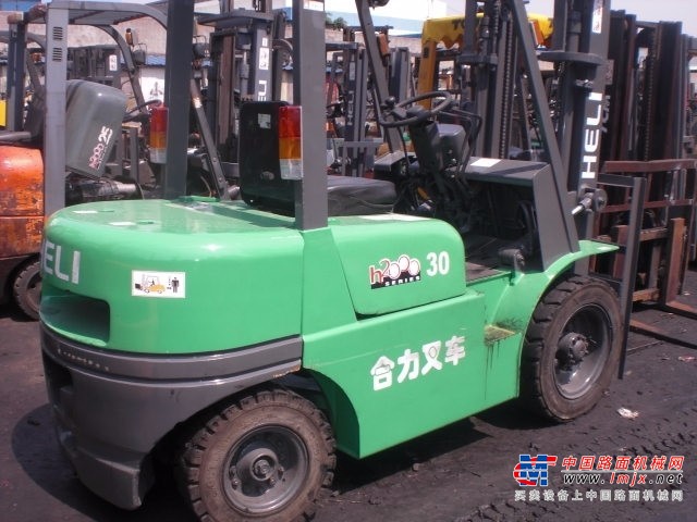出售转让二手合力叉车3吨叉装车