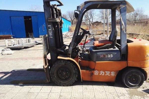 出售转让二手合力叉车3吨叉装车