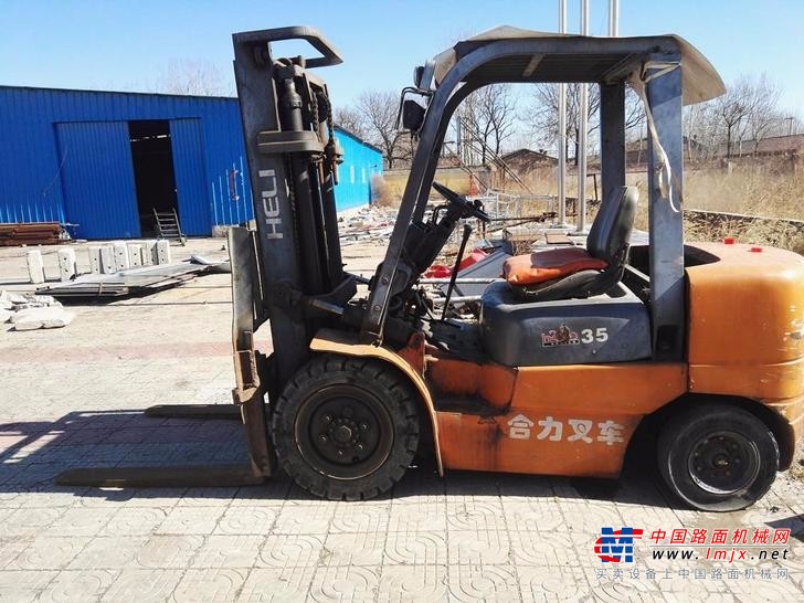 出售转让二手合力叉车3吨叉装车