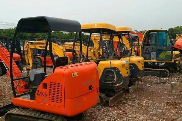 出售转让二手komatsu220挖掘机