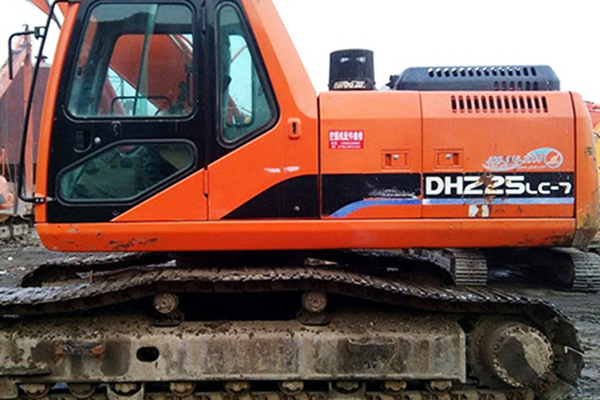 出售转让二手斗山DH225LC-7挖掘机