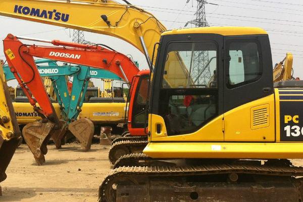 出售转让二手KOMATSU130挖掘机