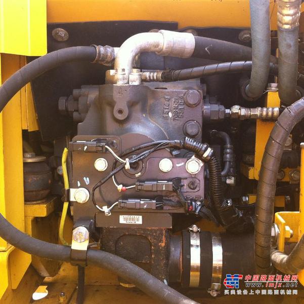 出售转让二手KOMATSU130挖掘机