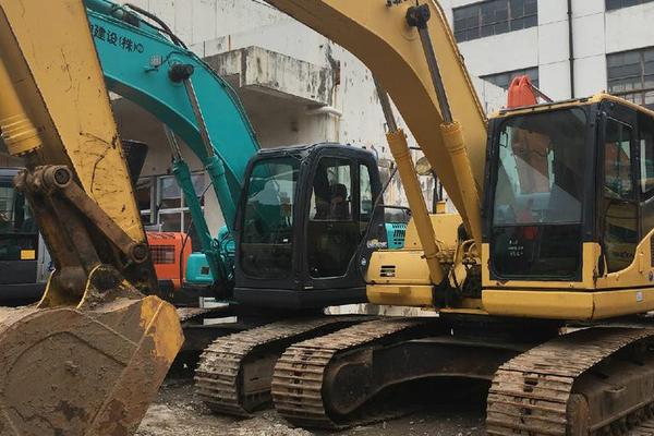 出售转让二手KOMATSU200挖掘机