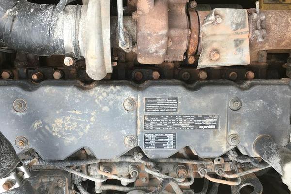 出售转让二手KOMATSU200挖掘机